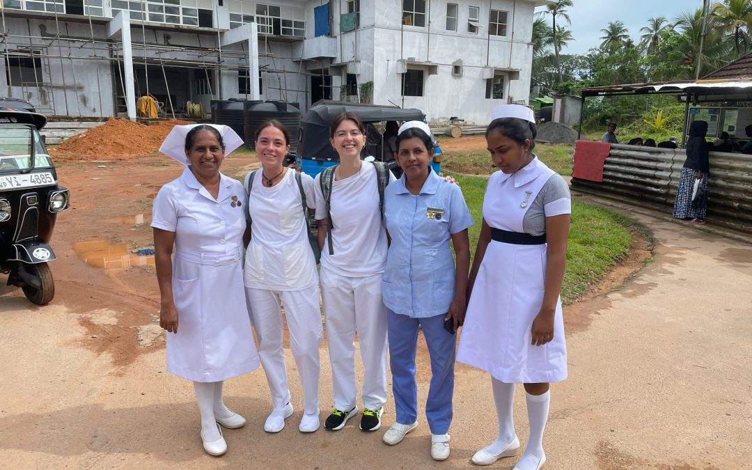 Arianna e Anna, studentesse SUPSI negli ospedali dello Sri Lanka
